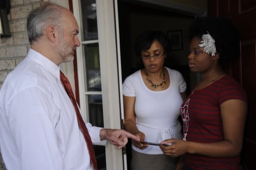 Fabian Bedne knocking on doors before being elected Nashville’s first Latino councilman. (Photo/Andrew Wilson)